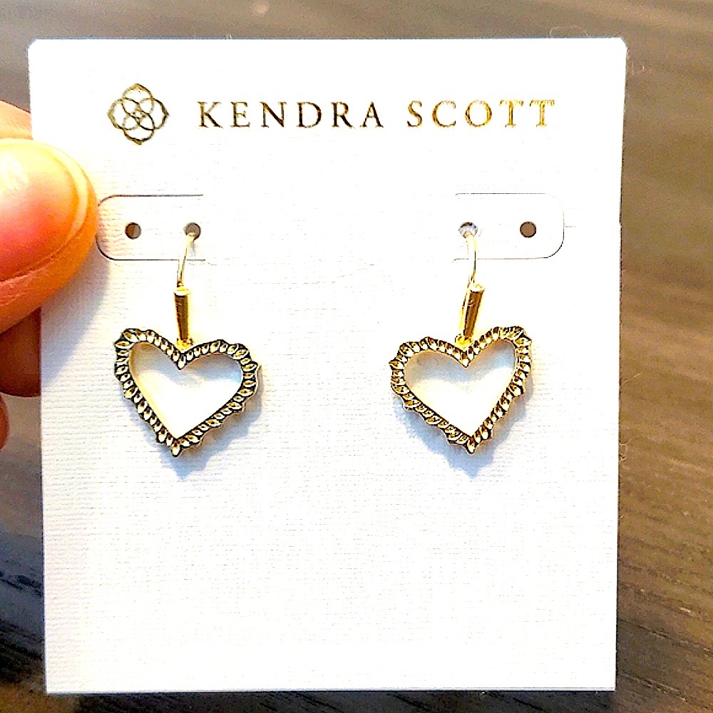 NEW Kendra Scott Sophee Heart Drop Earrings in Gold